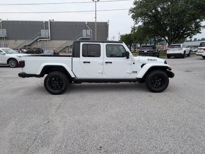 2021 Jeep Gladiator Willys Sport