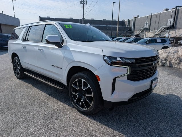 2023 Chevrolet Suburban RST