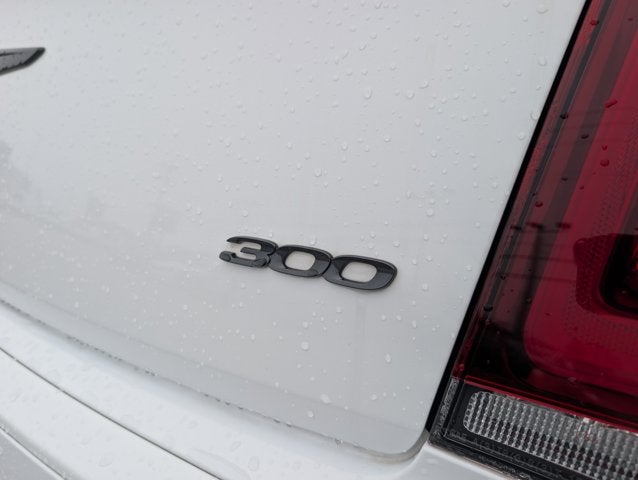 2022 Chrysler 300 Touring