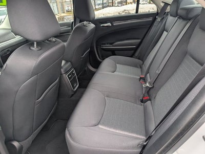 2022 Chrysler 300 Touring