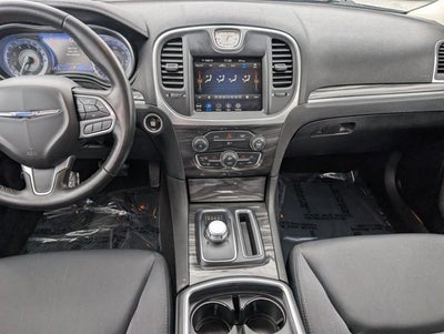 2022 Chrysler 300 Touring