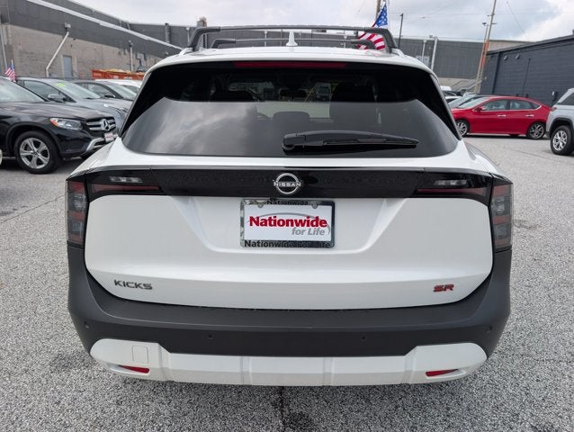 2025 Nissan Kicks SR