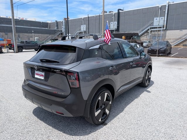 2025 Nissan Kicks SR