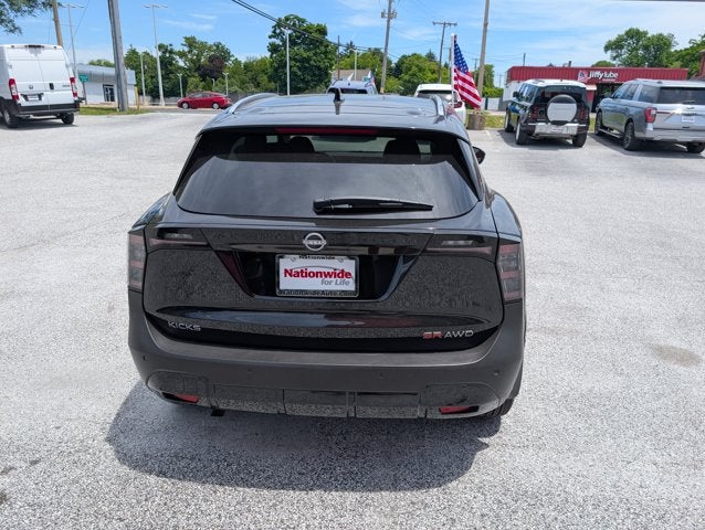 2025 Nissan Kicks SR