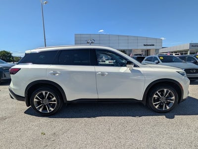2023 INFINITI QX60 LUXE