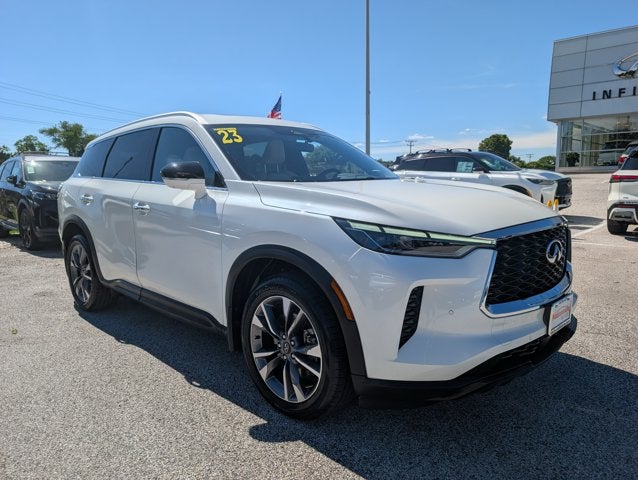 2023 INFINITI QX60 LUXE