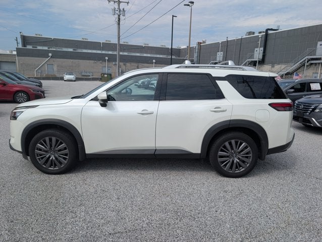 2024 Nissan Pathfinder SL