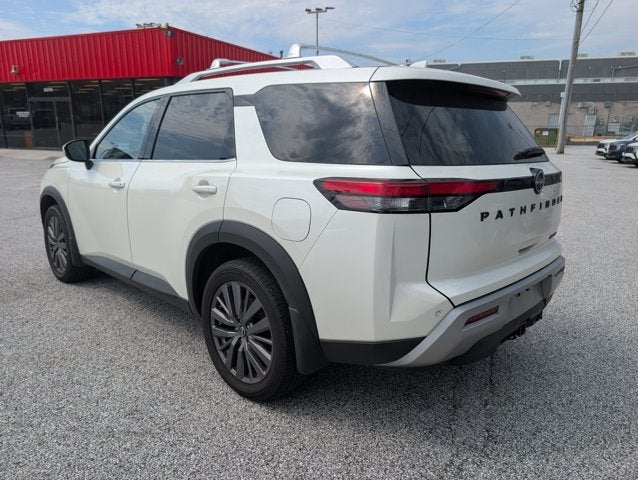 2024 Nissan Pathfinder SL
