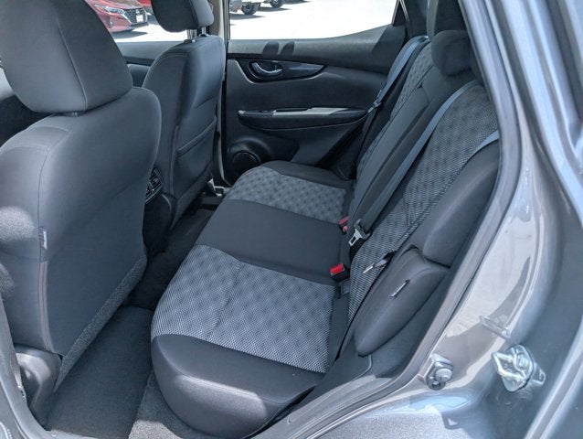 2022 Nissan Rogue Sport SV
