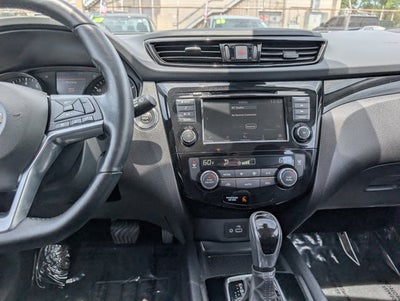 2022 Nissan Rogue Sport SV