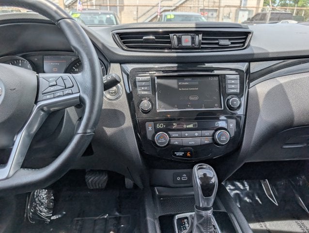 2022 Nissan Rogue Sport SV