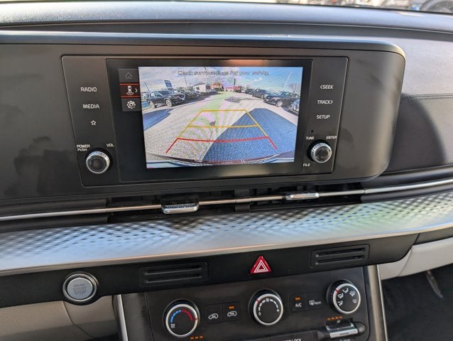 2024 Kia Carnival LX