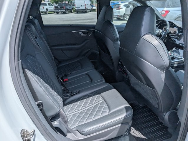 2022 Audi SQ7 Premium Plus
