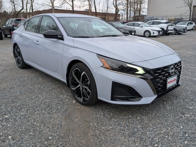 2025 Nissan Altima SR