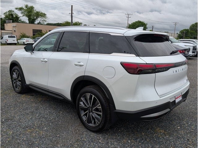 2027 INFINITI QX60 LUXE