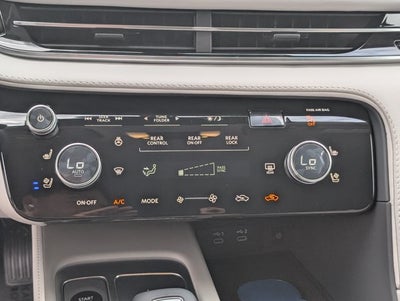 2027 INFINITI QX60 LUXE