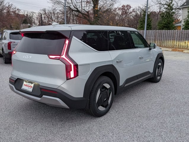 2026 Kia EV9 Light Long Range