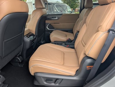 2027 INFINITI QX80 LUXE