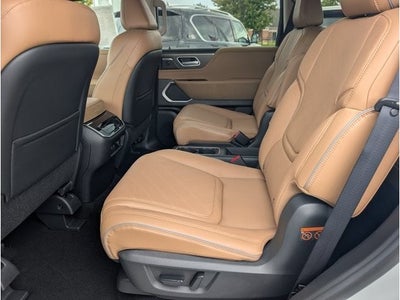 2027 INFINITI QX80 LUXE