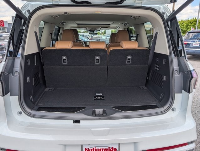 2026 INFINITI QX80 LUXE
