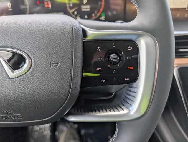 2026 INFINITI QX80 LUXE