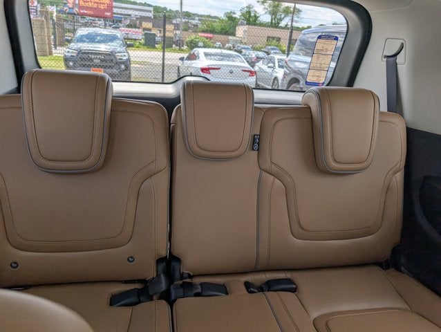 2026 INFINITI QX80 LUXE