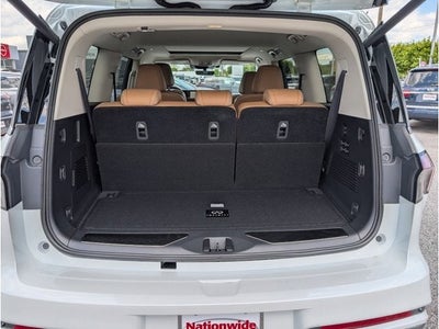 2026 INFINITI QX80 LUXE