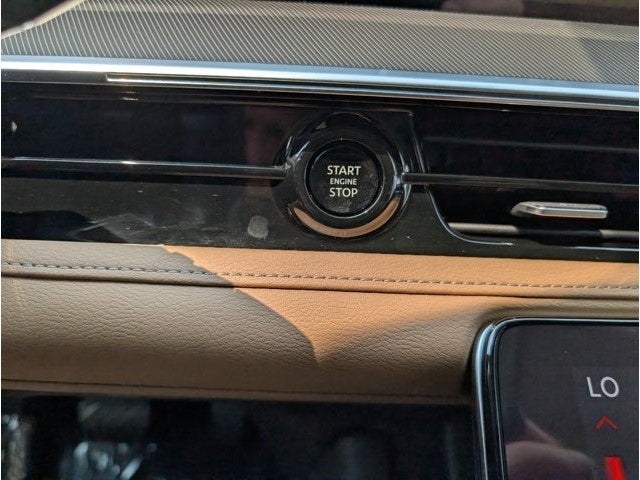 2027 INFINITI QX80 LUXE