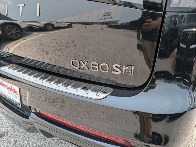 2027 INFINITI QX80 SPORT